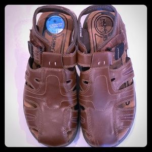 NEW SZ 10 MEN’S SANDALS